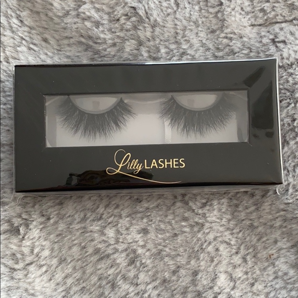 Lilly lashes
